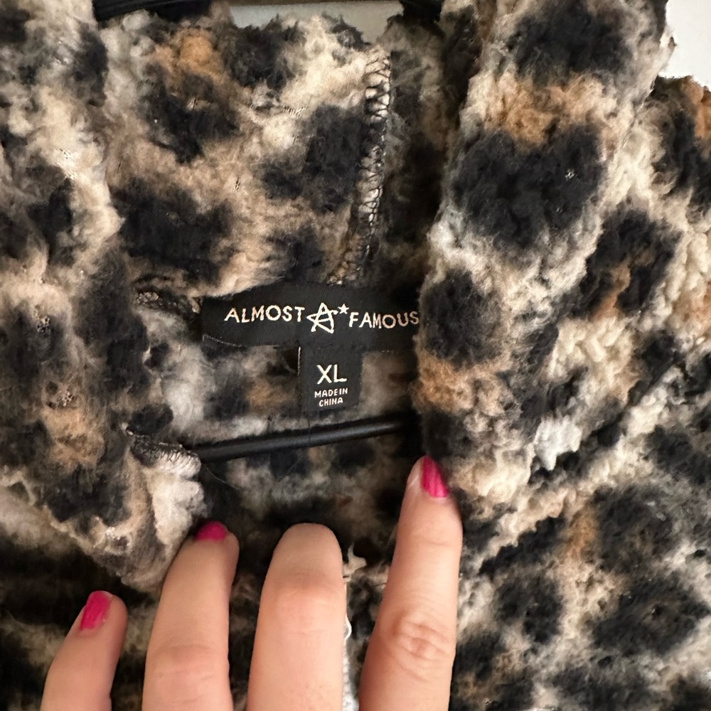 Leopard Sherpa pullover - Picture 3 of 3